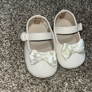 Belk dress shoes baby girl size 2